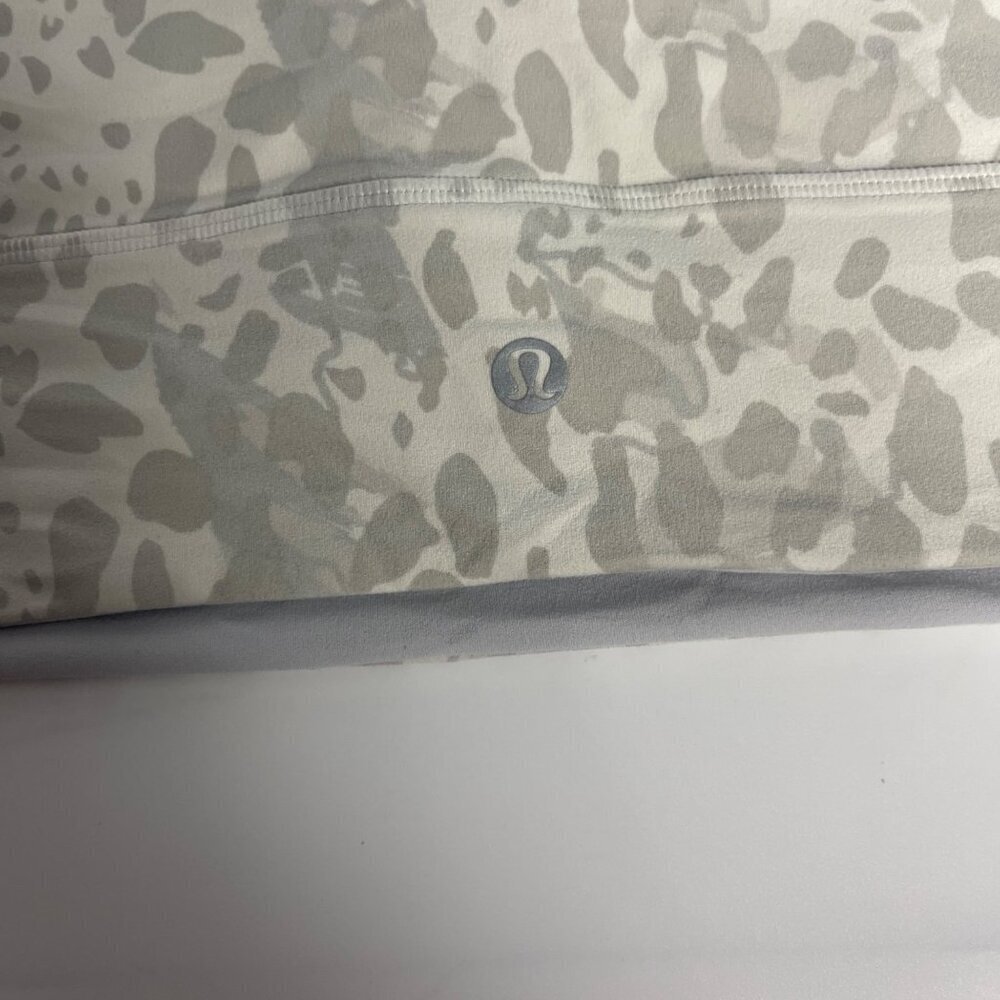 Lululemon Align V-Neck Bra Light Support A/B Cup Size 12 Cheetah Camo Antique Wh - Picture 8 of 10